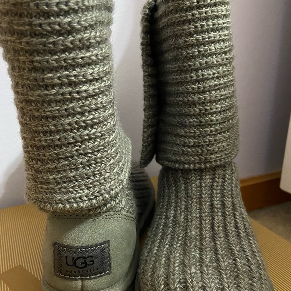 Sweater Grey Uggs - Picture 3 of 6